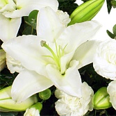 White Lily Wreath